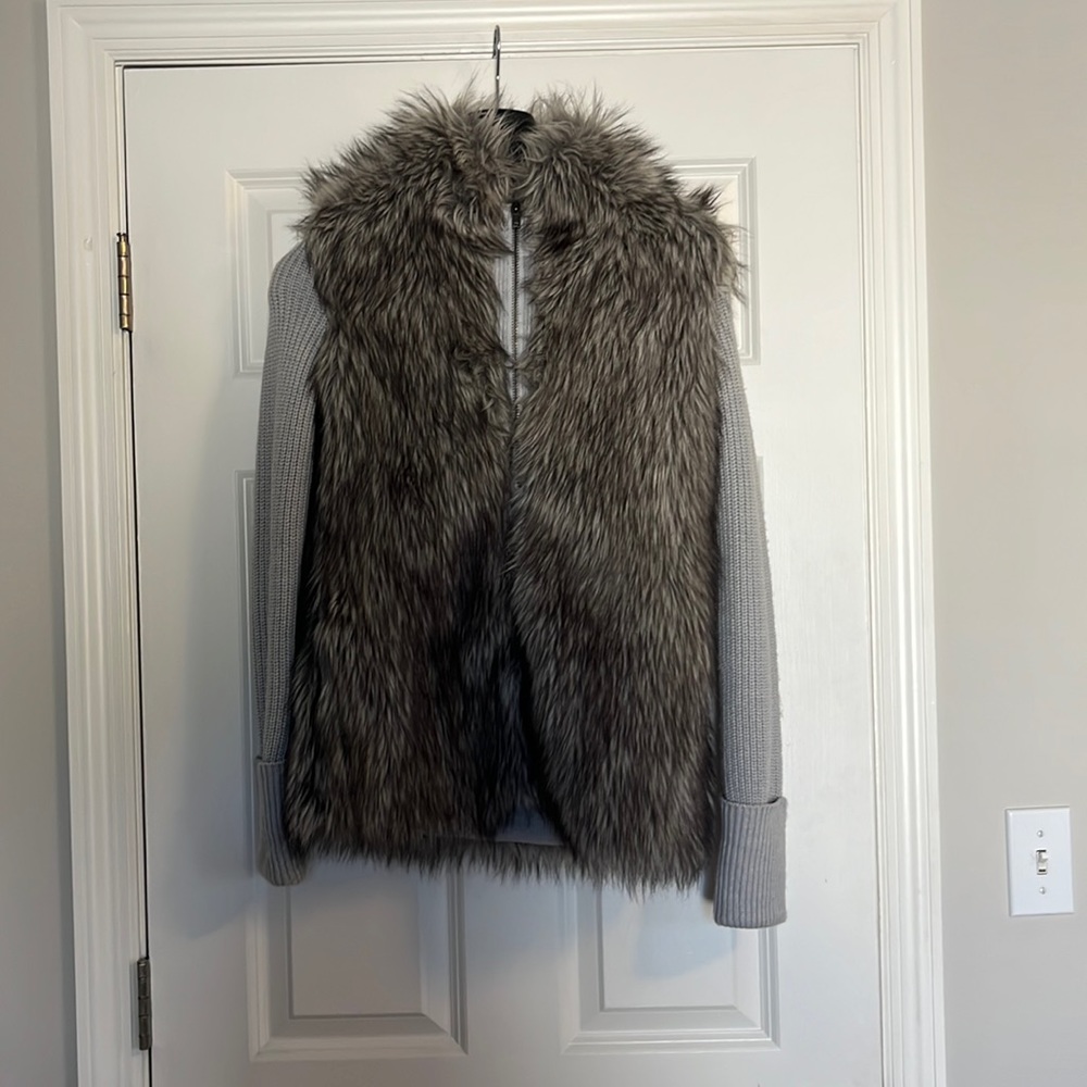 Express faux fur vest zip up sweater - size Small